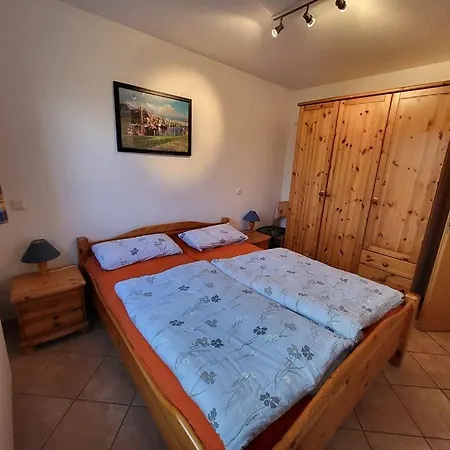 Holiday home Haus Ossi's Friesenhus Krummhoern