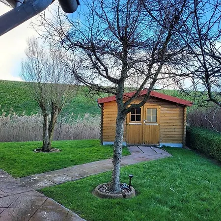 Haus Ossi's Friesenhus Holiday home Krummhoern